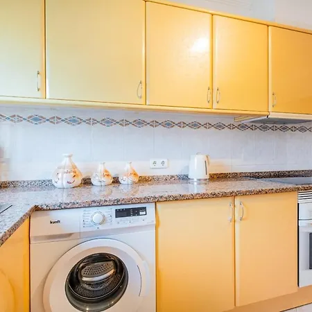 Casa Logan, 2 Bedroom With Terrace & Pool Albufeira